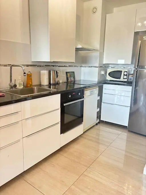Appartement Lumineux Vue Mer, Piscine Et Tennis Nice
