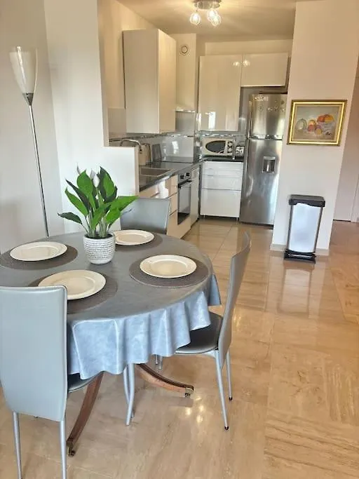 Appartement Lumineux Vue Mer, Piscine Et Tennis Nizza Appartamento